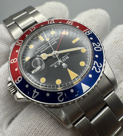 Rolex GMT-Master 1675 MK2 Heavy Patina All Red GMT Hand Pepsi Red Back 1971 (Full-Set/Serviced)