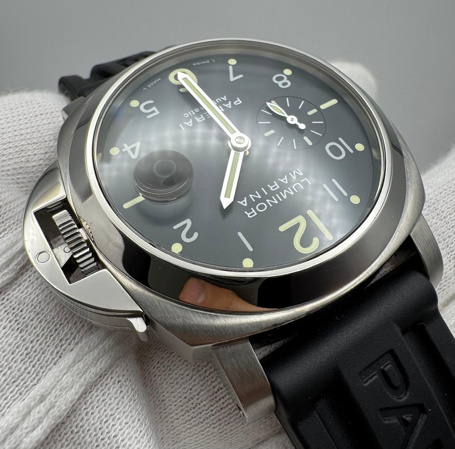 Panerai Luminor Marina Automatic PAM 00164 Black Arabic Dial 2010 (Full-Set/Unpolished)