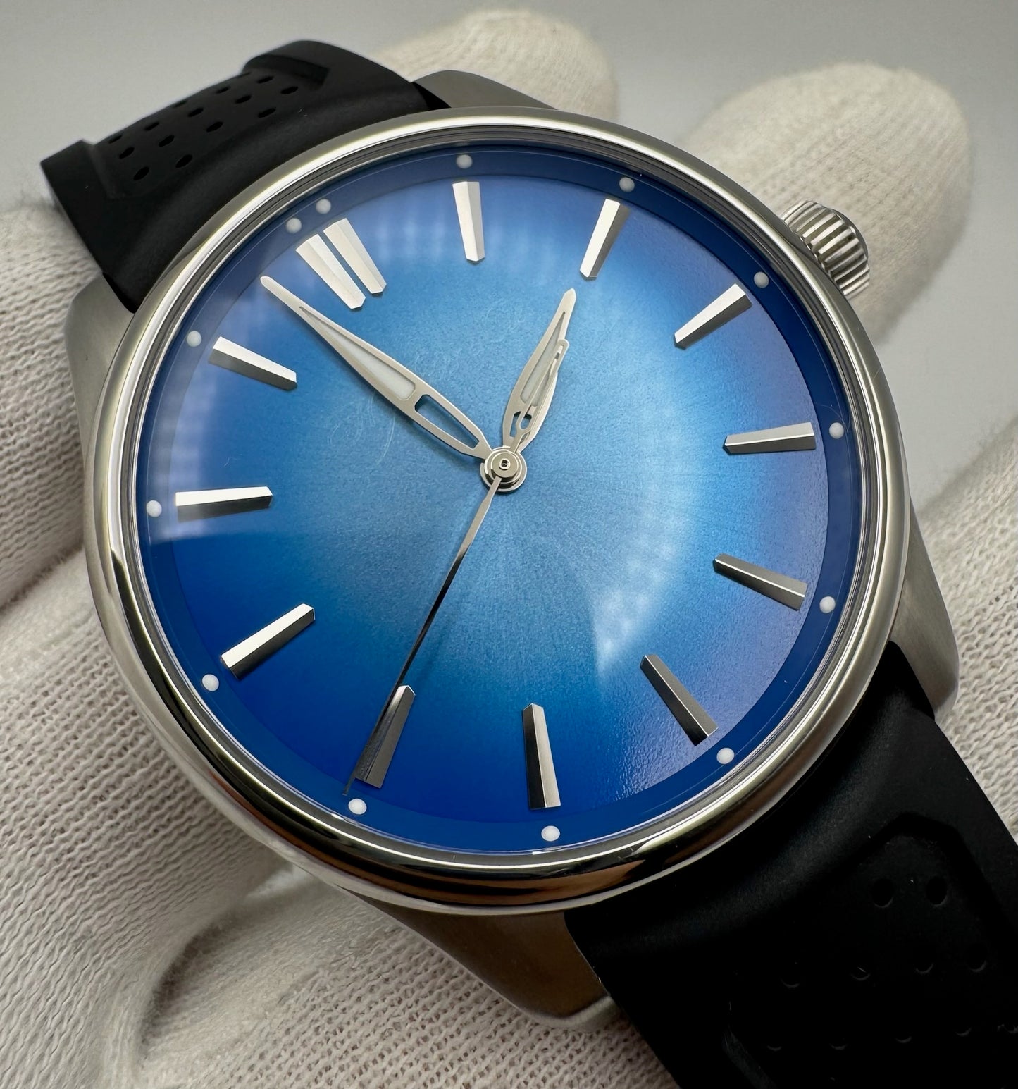 H. Moser & Cie Pioneer Centre Seconds Arctic Blue 2024 (Full-Set/Mint)