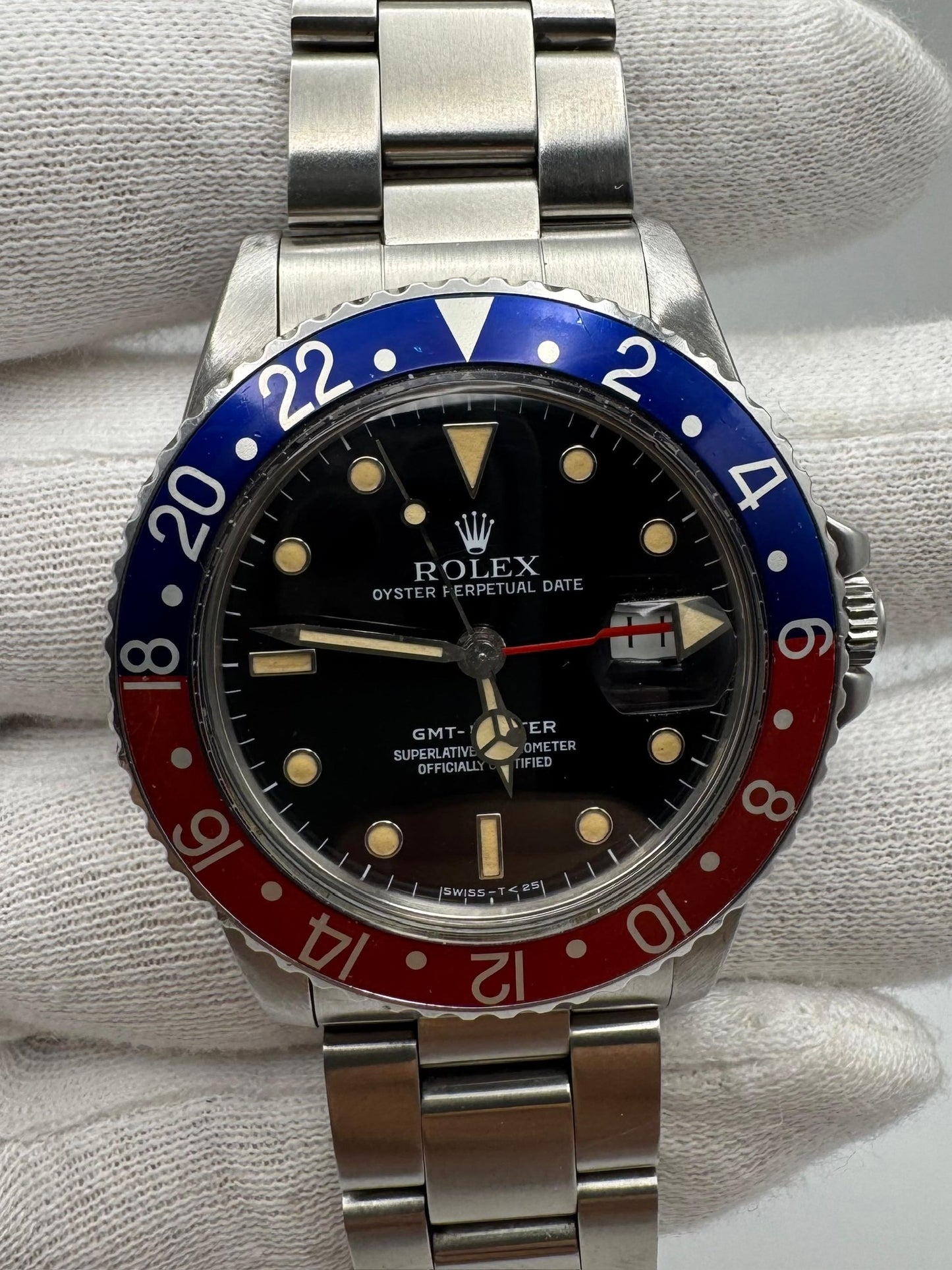 Rolex GMT-Master 16750 Pepsi Bezel Yellow Patina 1986 (Full-Set/Serviced)