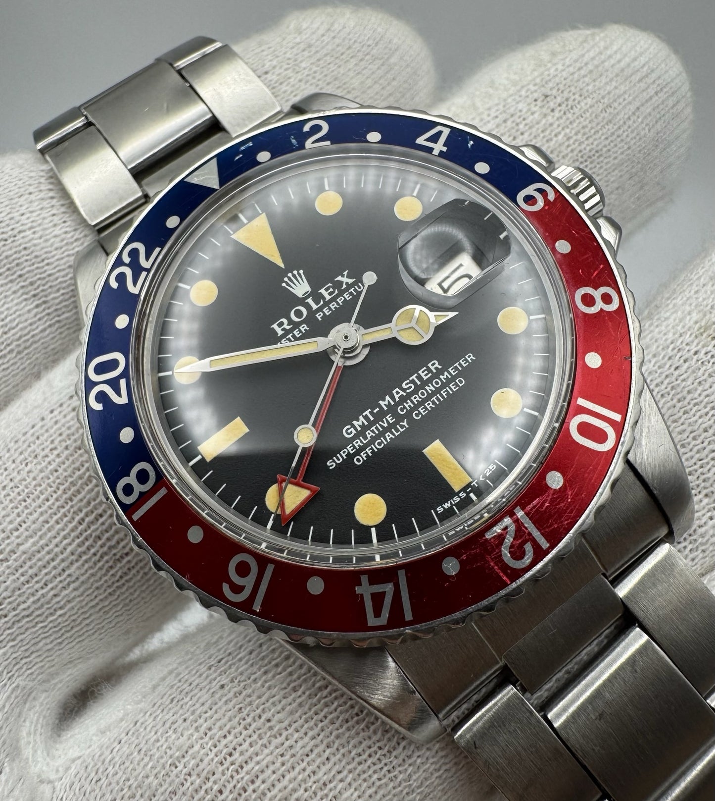 Rolex GMT-Master 1675 MK2 Heavy Patina All Red GMT Hand Pepsi Red Back 1971 (Full-Set/Serviced)
