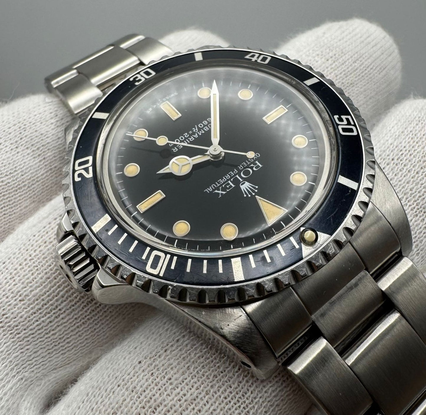 Rolex Submariner 5513 Glossy Dial Yellow Patina Blue Insert 1986 (Full-Set/Serviced)