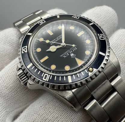 Rolex Submariner 5513 Glossy Dial Yellow Patina Blue Insert 1986 (Full-Set/Serviced)
