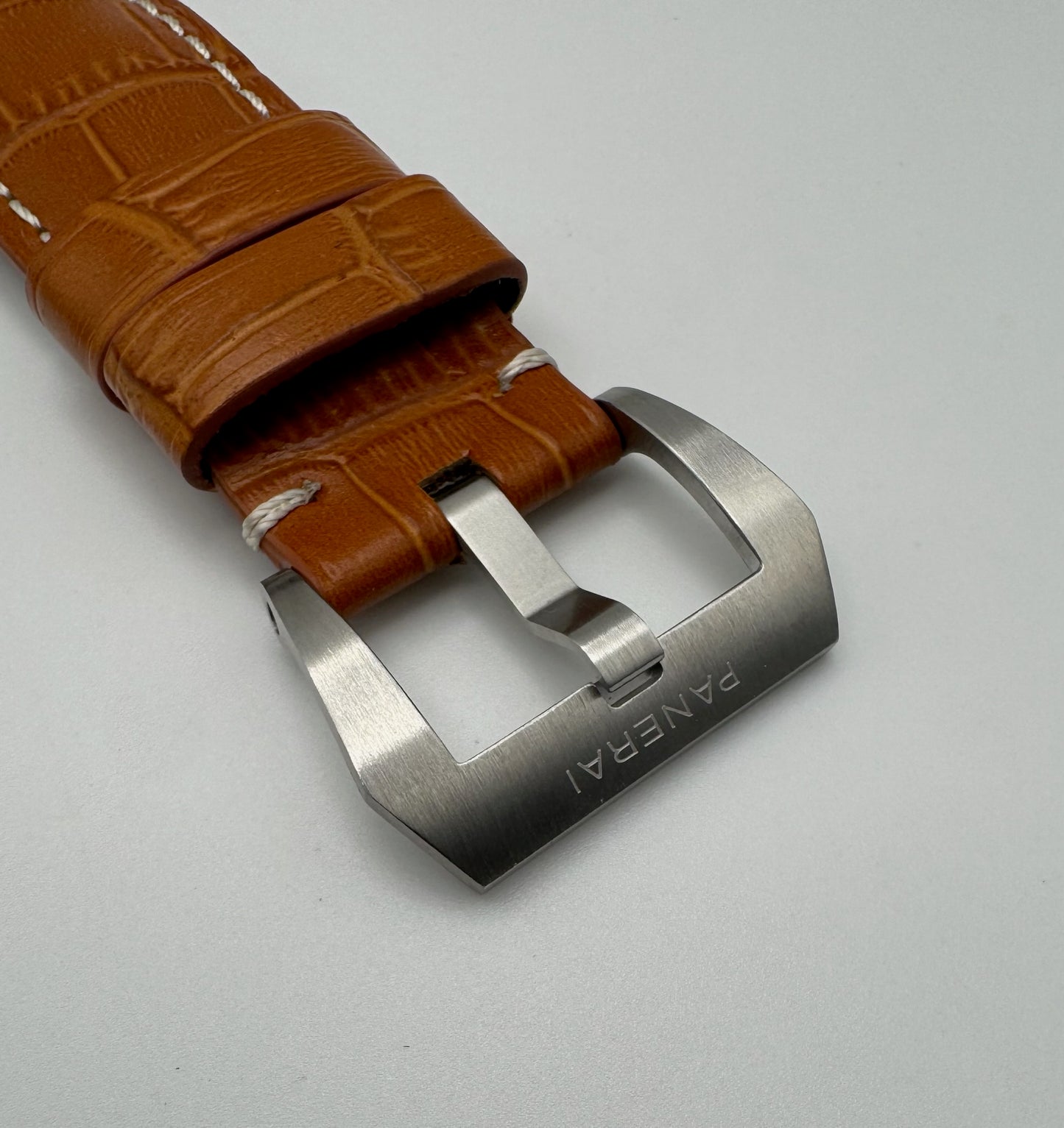 Panerai Luminor Base PAM116 Titanium Tobacco Dial 2002 (Full-Set/Serviced)
