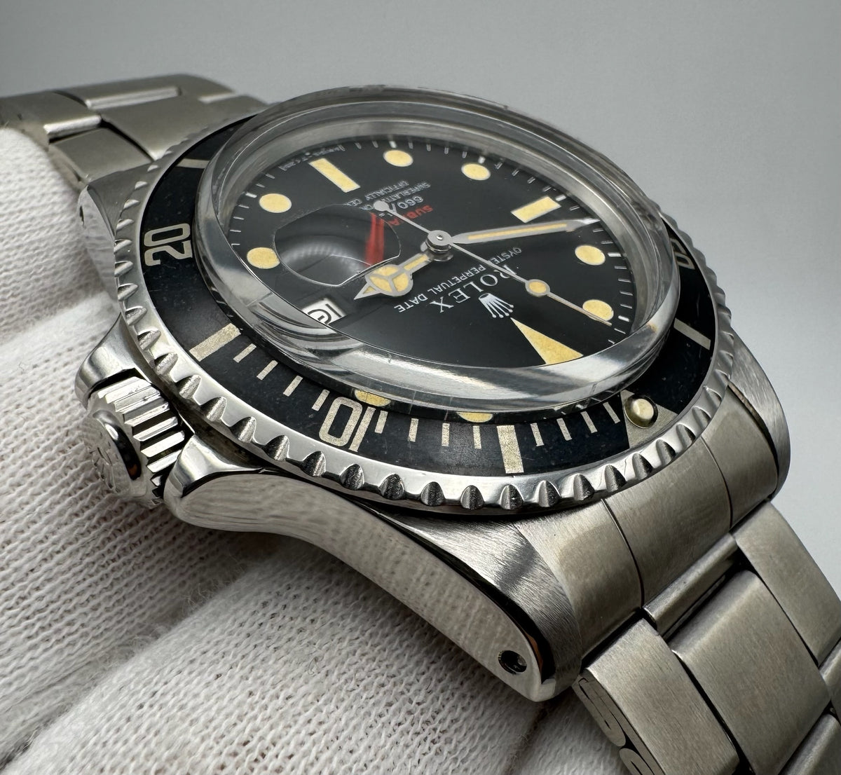 Rolex Submariner Date 1680 Red Yellow Patina 1972 (Full-Set/Serviced)