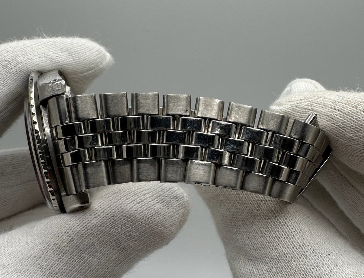 Rolex GMT-Master 1675 Glossy Gilt Mega Font Pepsi Insert Heavy Zinc Sulfide Patina 1964 (Serviced)