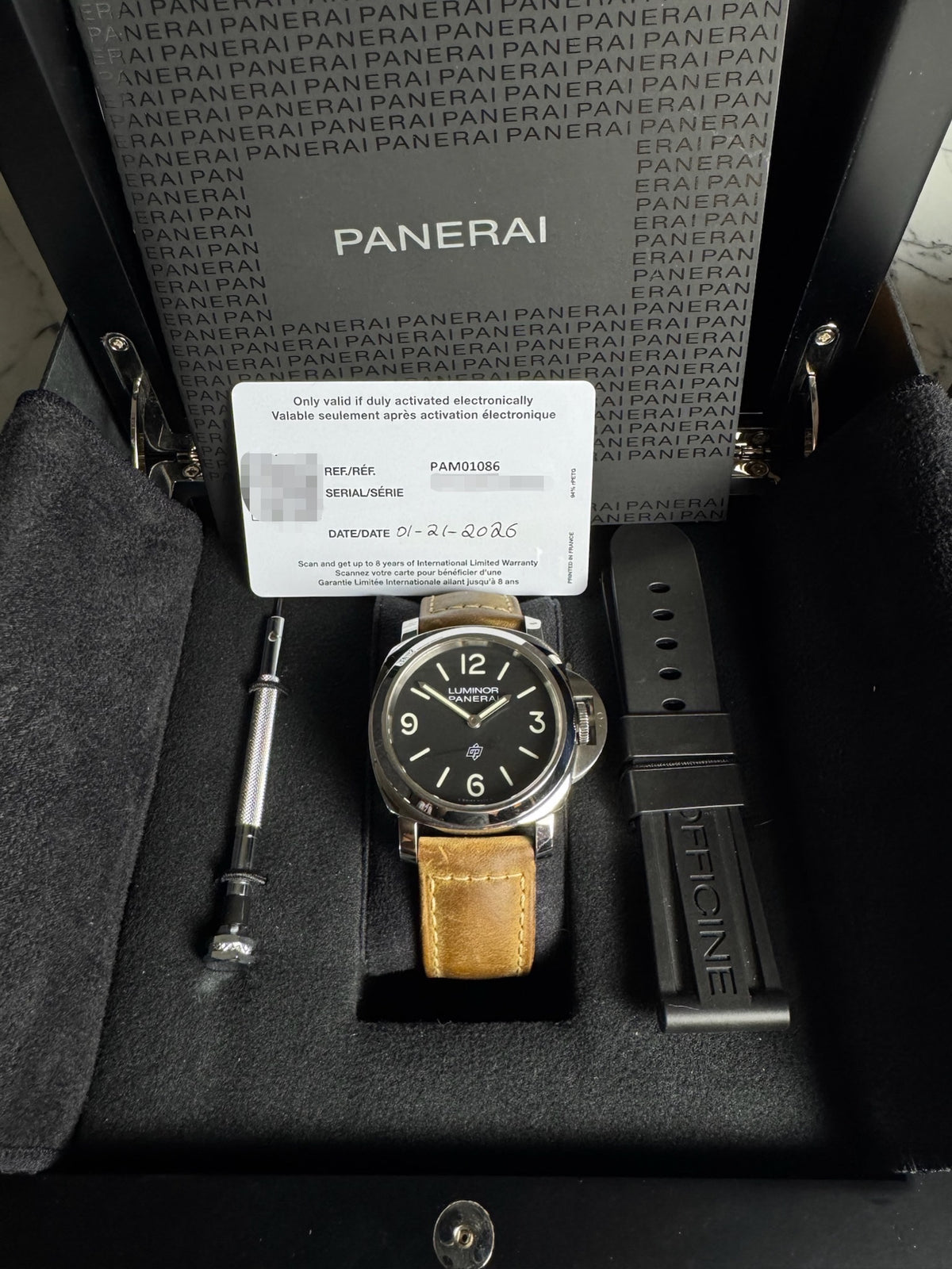 Panerai Luminor Base Logo PAM 01086 Black Dial 2026 (Full-Set/Unpolished)