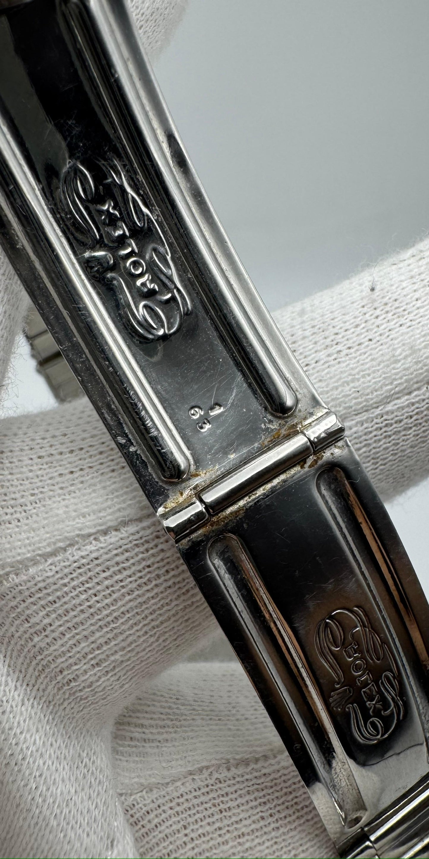 Rolex GMT-Master 1675 PCG Gilt Chapter Ring Oyster Riveted Pepsi Red Back 1961 (Full-Set/Unpolished)