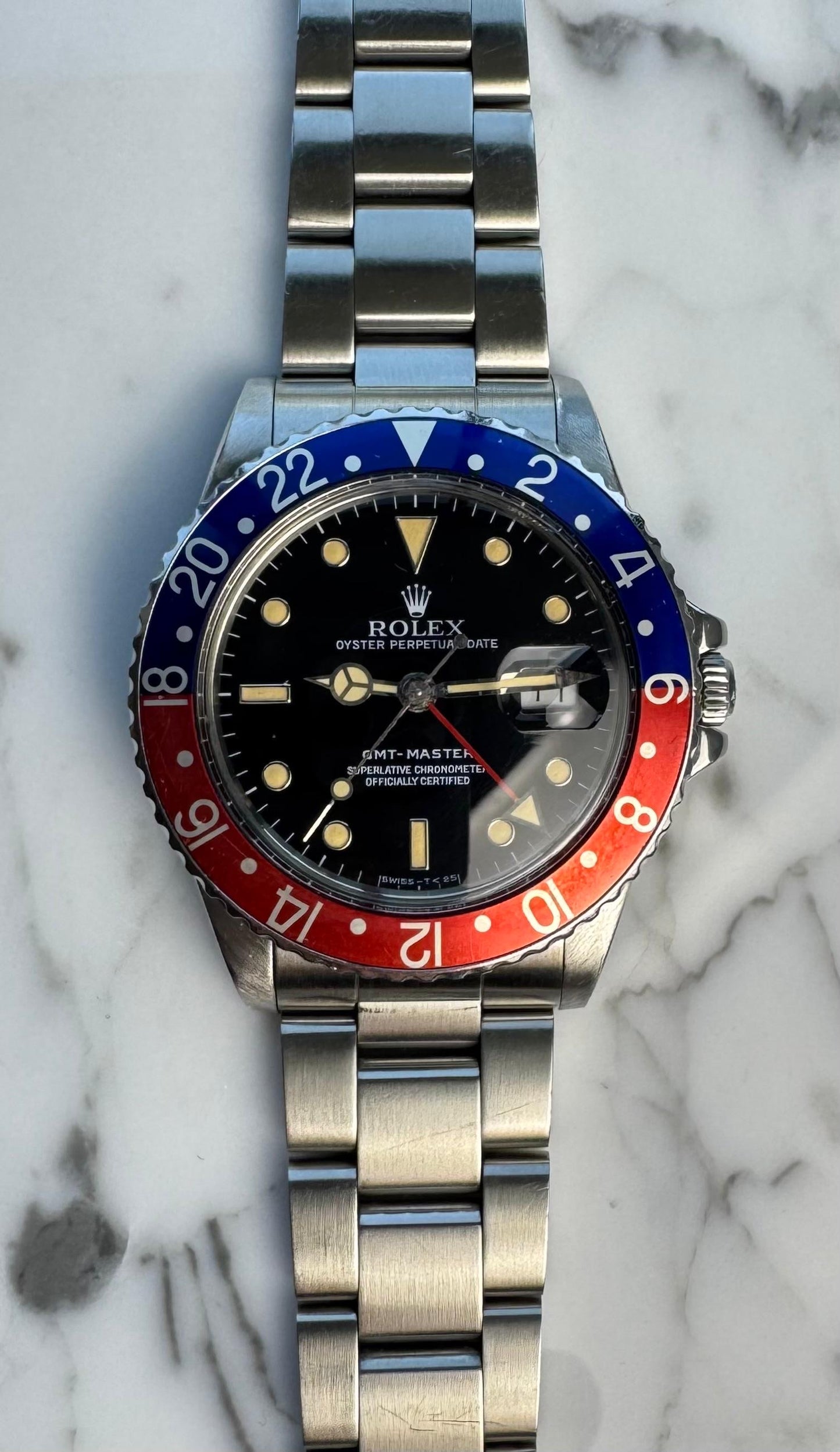 Rolex GMT-Master 16750 Pepsi Bezel Yellow Patina 1986 (Full-Set/Serviced)