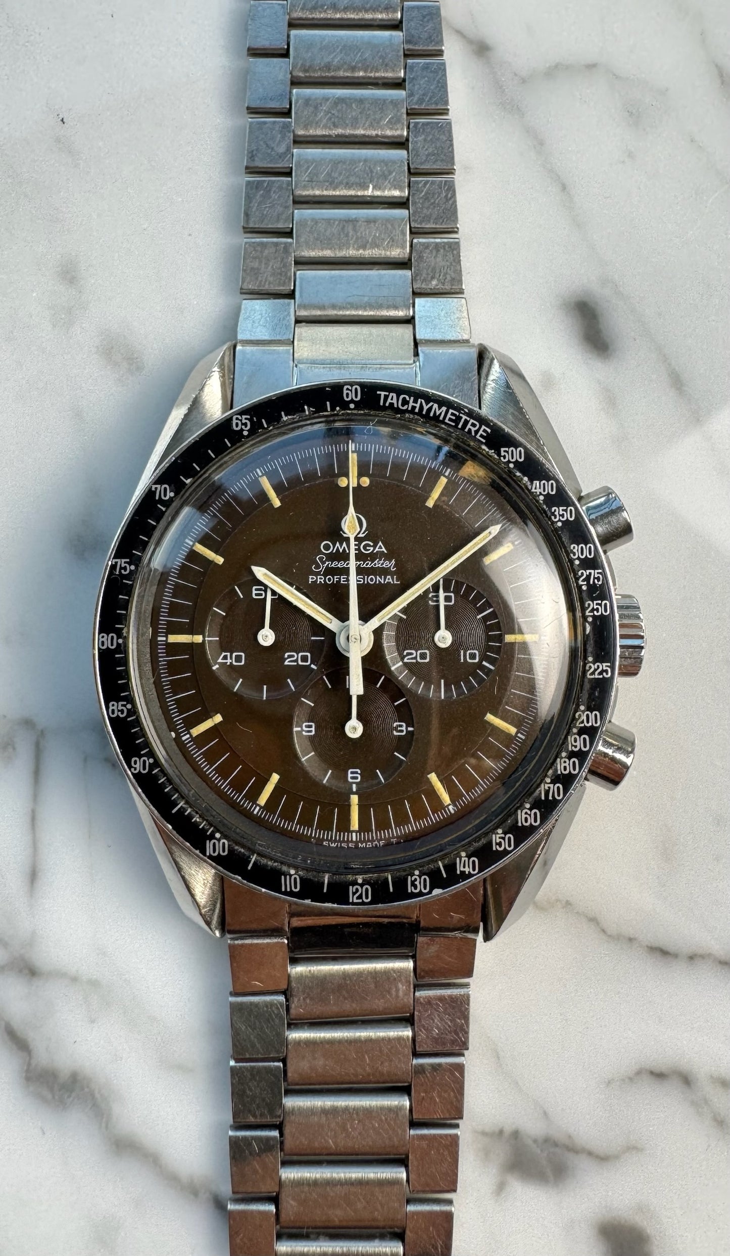 Omega Speedmaster Professional Moonwatch 145.022-69ST Caramel Tropical Dial Yellow Patina 1969 (Full-Set/Unpolished/Serviced)