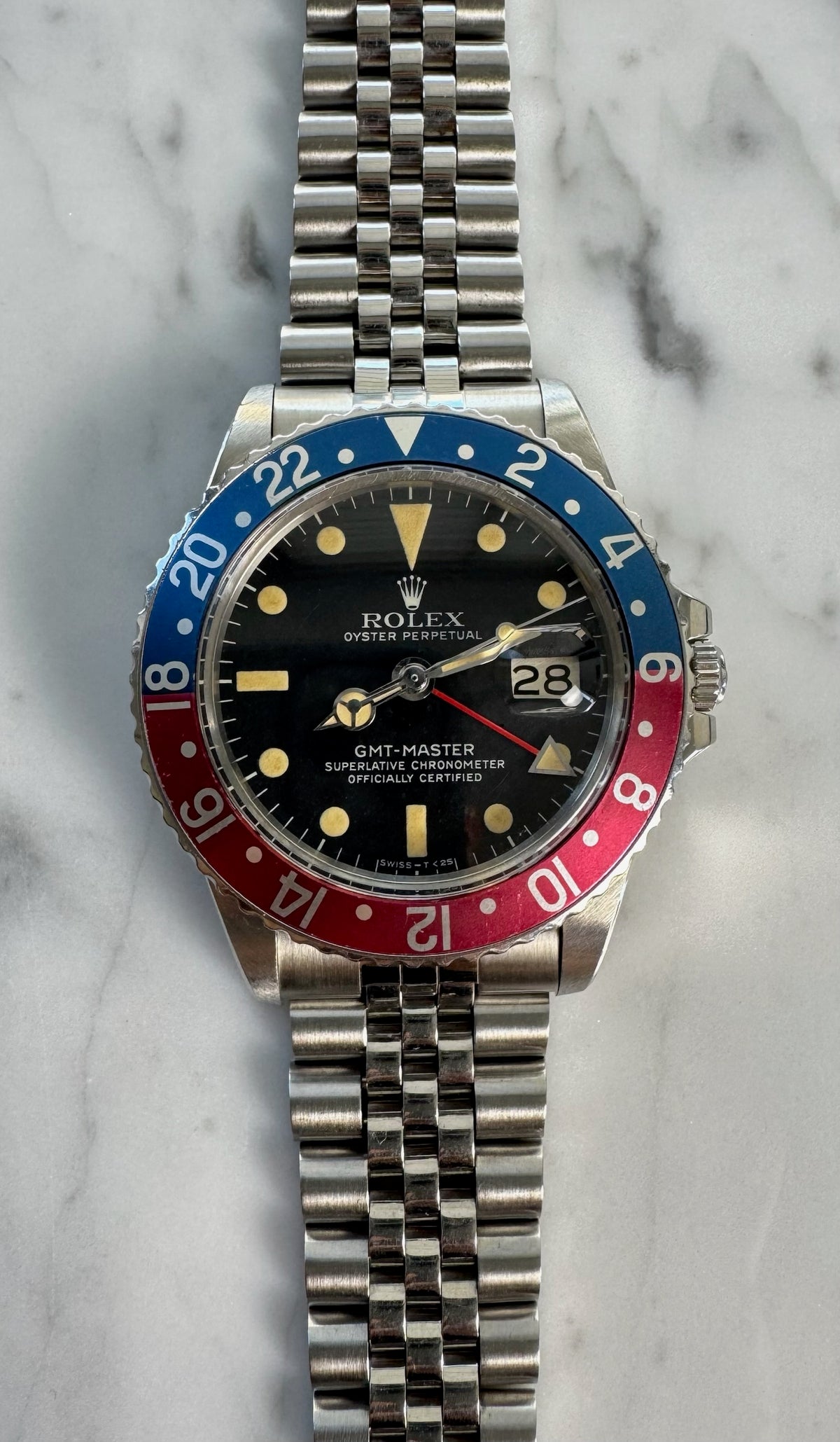 Rolex GMT-Master 1675 MK4 Pepsi Yellow Patina 1978 (Full-Set/Unpolished/Serviced)