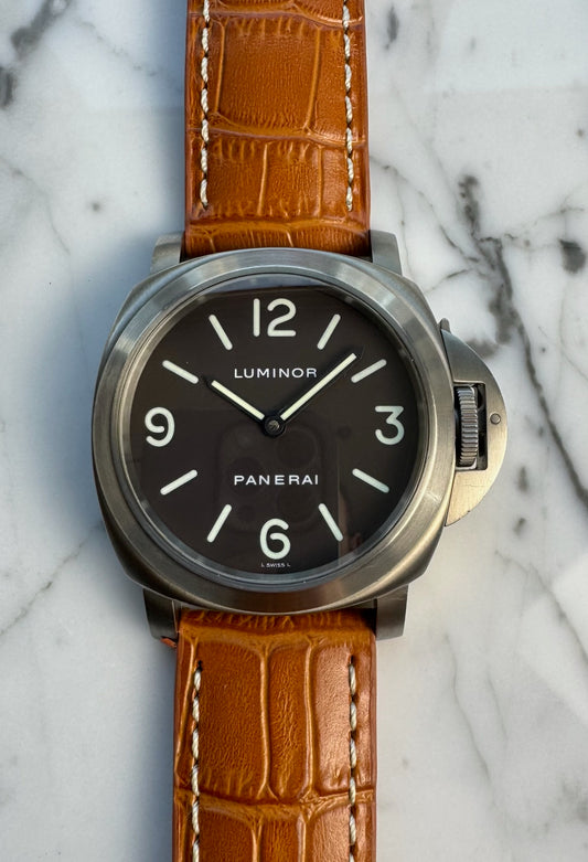 Panerai Luminor Base PAM116 Titanium Tobacco Dial 2002 (Full-Set/Serviced)