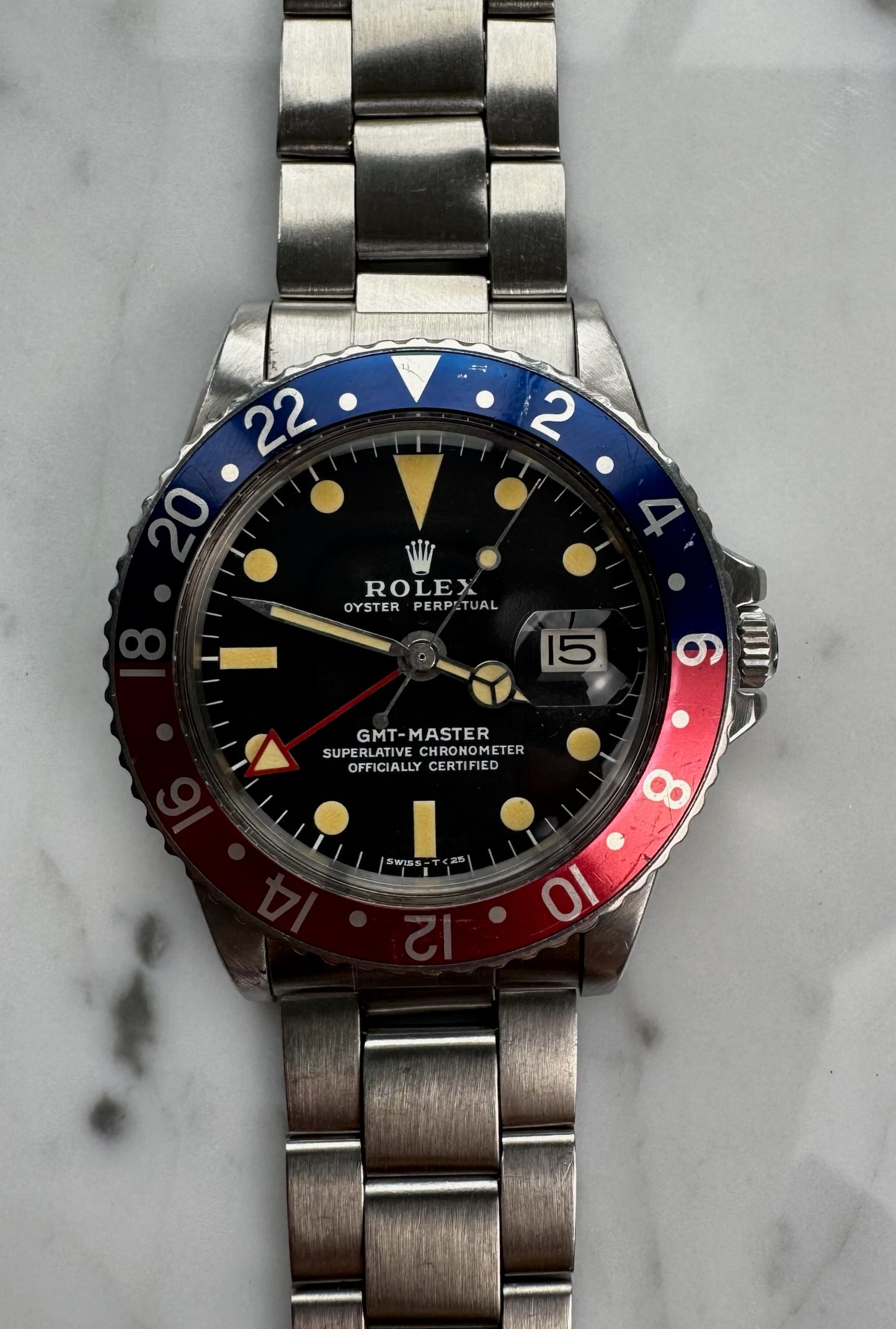 Rolex GMT-Master 1675 MK2 Heavy Patina All Red GMT Hand Pepsi Red Back 1971 (Full-Set/Serviced)
