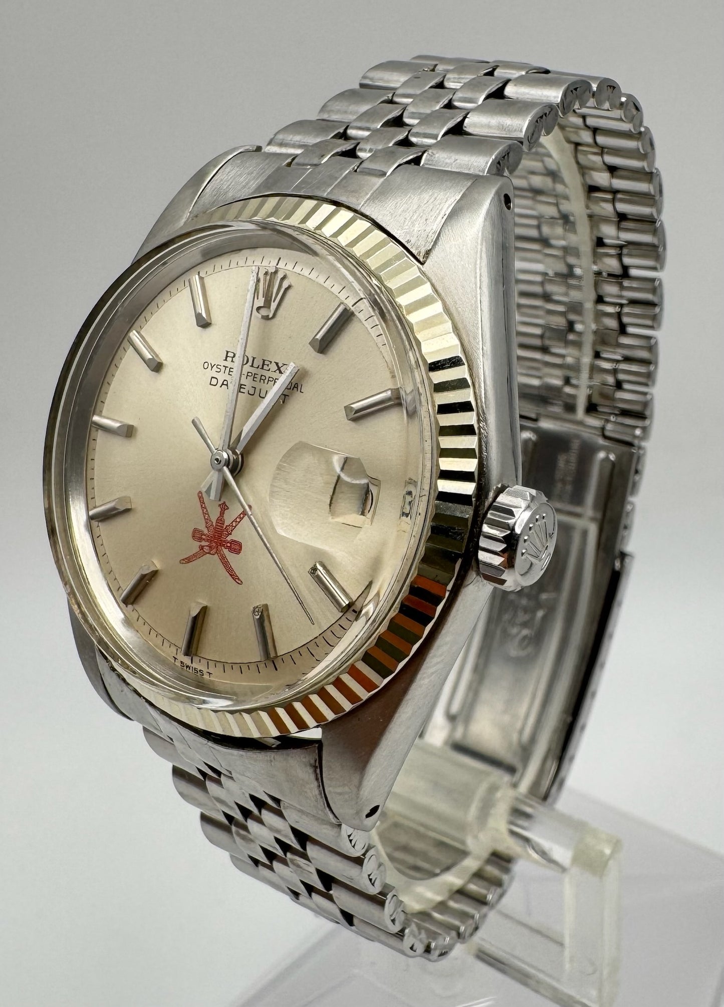 Rolex Datejust 36 1601 Red Khanjar Sultanate Of Oman Logo Silver Dial No Lume 1971 (Serviced)