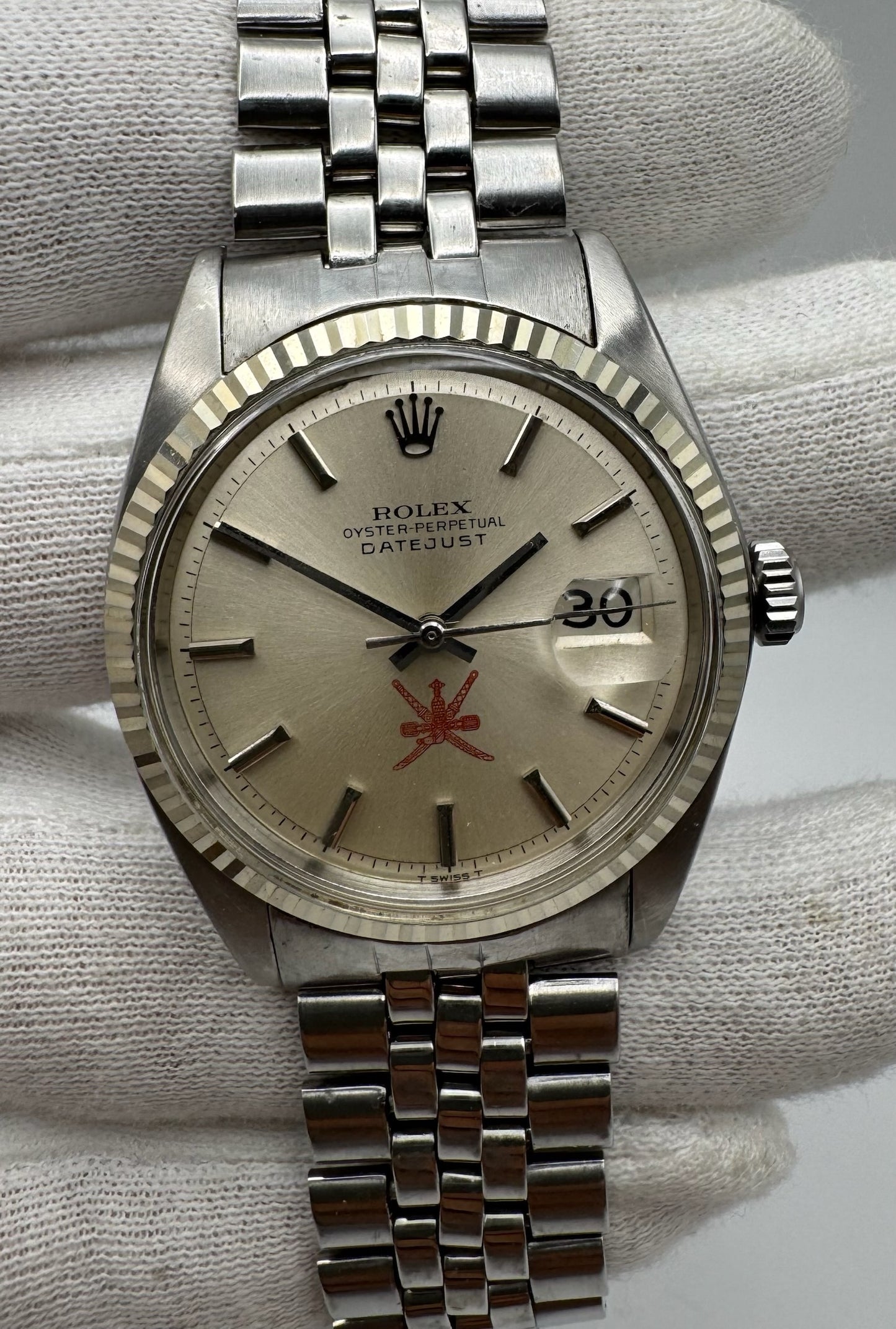 Rolex Datejust 36 1601 Red Khanjar Sultanate Of Oman Logo Silver Dial No Lume 1971 (Serviced)
