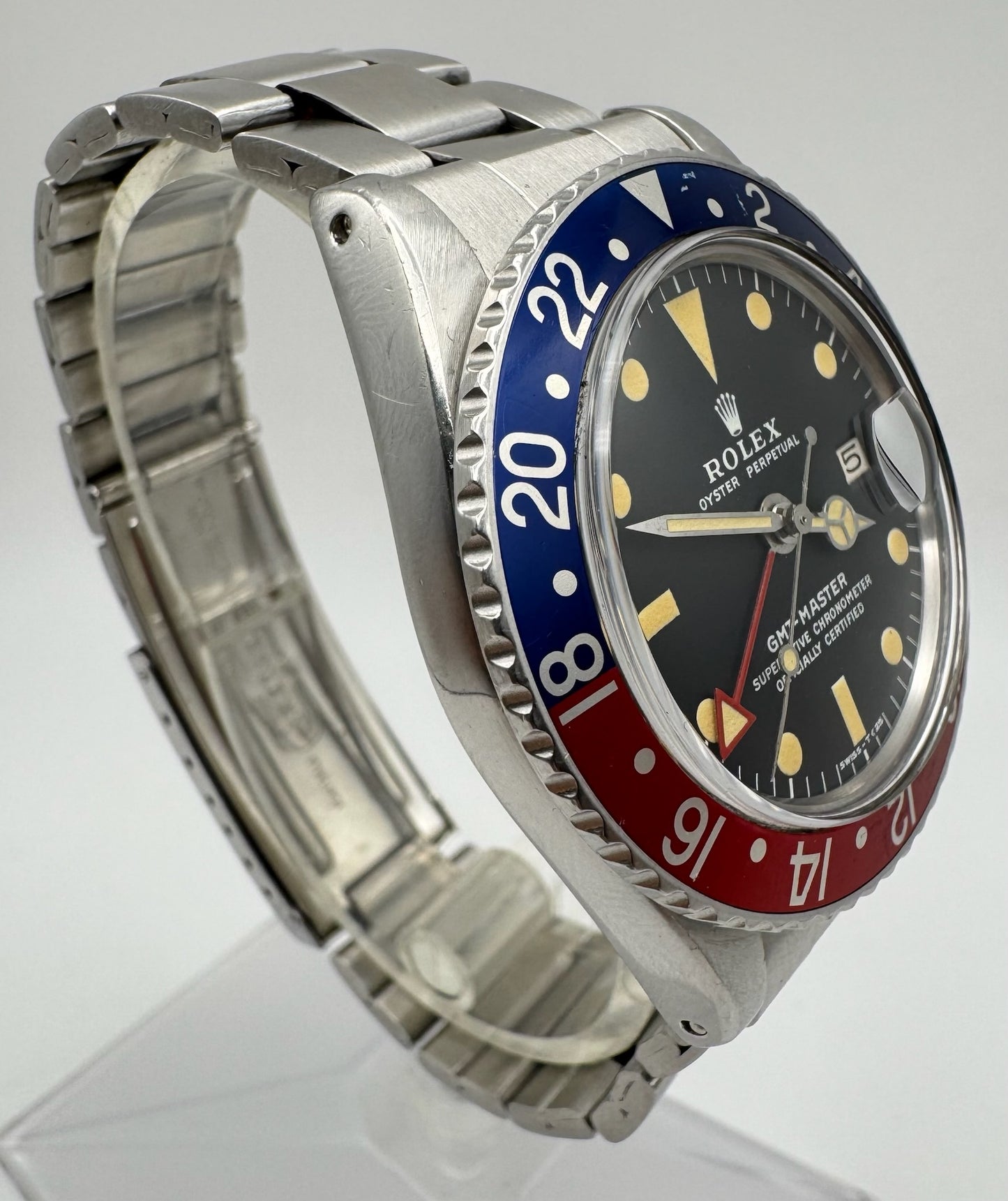 Rolex GMT-Master 1675 MK2 Heavy Patina All Red GMT Hand Pepsi Red Back 1971 (Full-Set/Serviced)