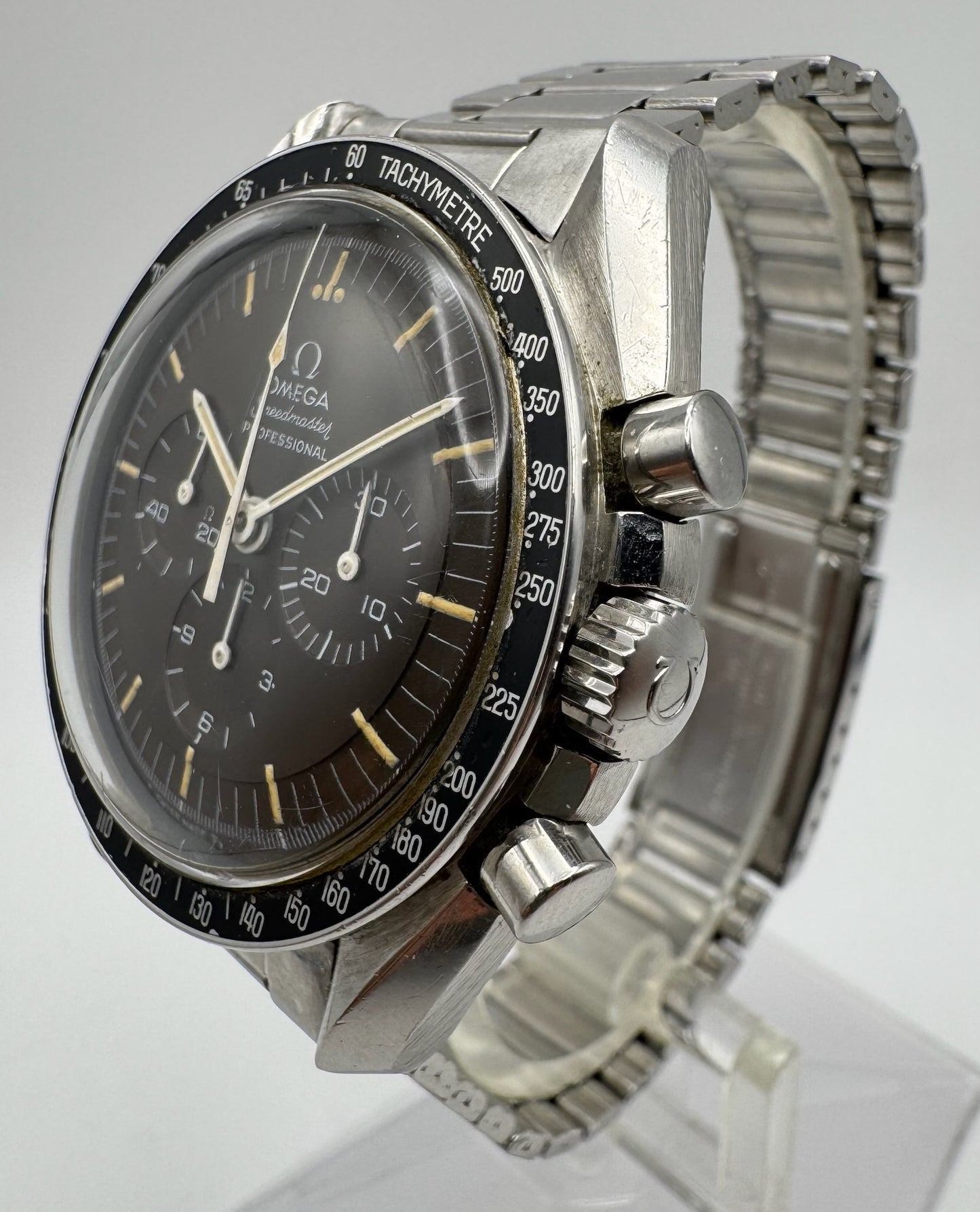 Omega Speedmaster Professional Moonwatch 145.022-69ST Caramel Tropical Dial Yellow Patina 1969 (Full-Set/Unpolished/Serviced)