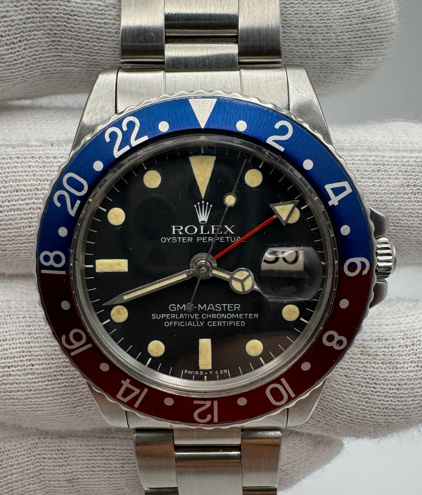 Rolex GMT-Master 1675 MK6 Yellow Patina Pepsi Oyster Bracelet 1978 (Serviced)