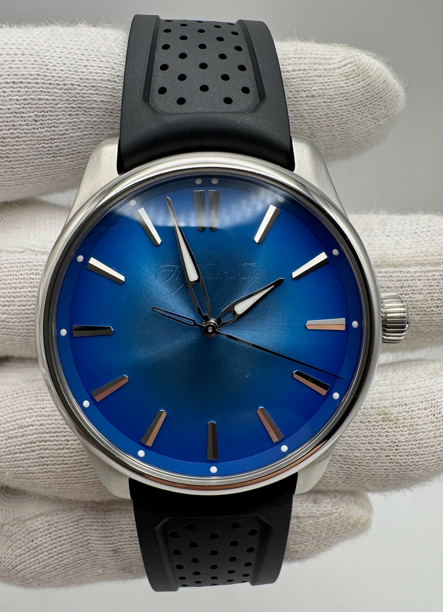 H. Moser & Cie Pioneer Centre Seconds Arctic Blue 2024 (Full-Set/Mint)