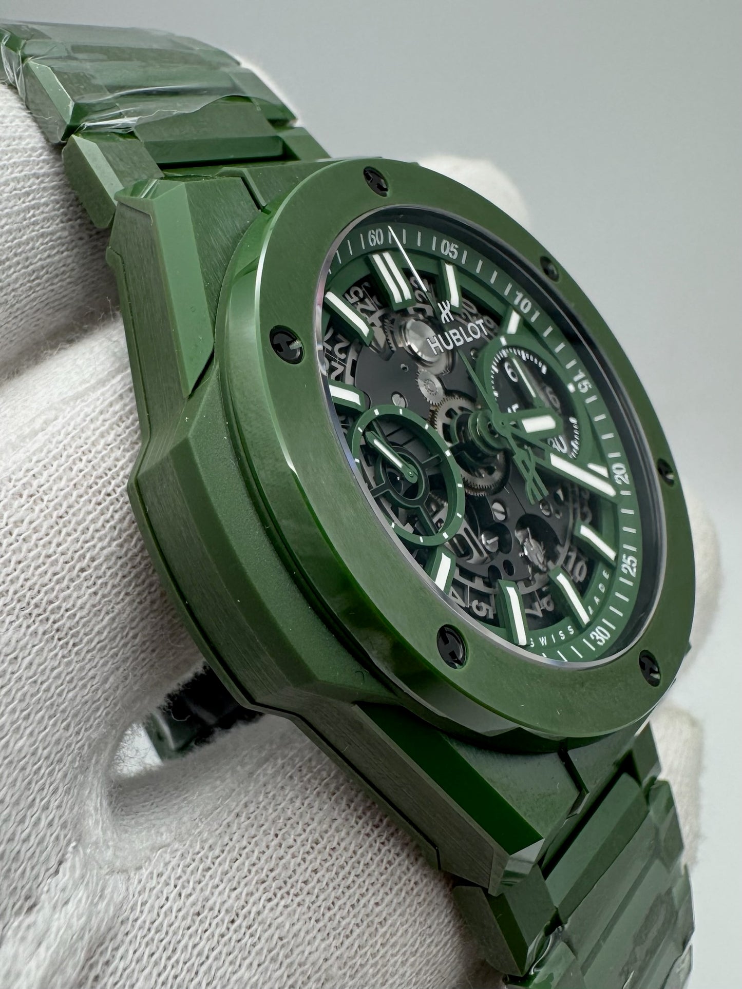 Hublot Big Bang Unico Full Green Ceramic 42 Skeleton Dial Limited Edition 250pcs 2022 (Papers/Mint)
