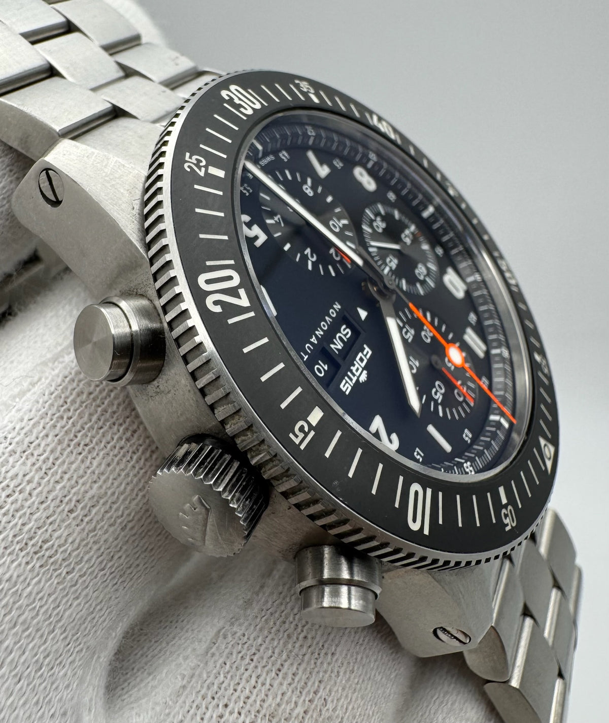 Fortis Novonaut N-42 F2040008 Black Dial 2025 (Full-Set)