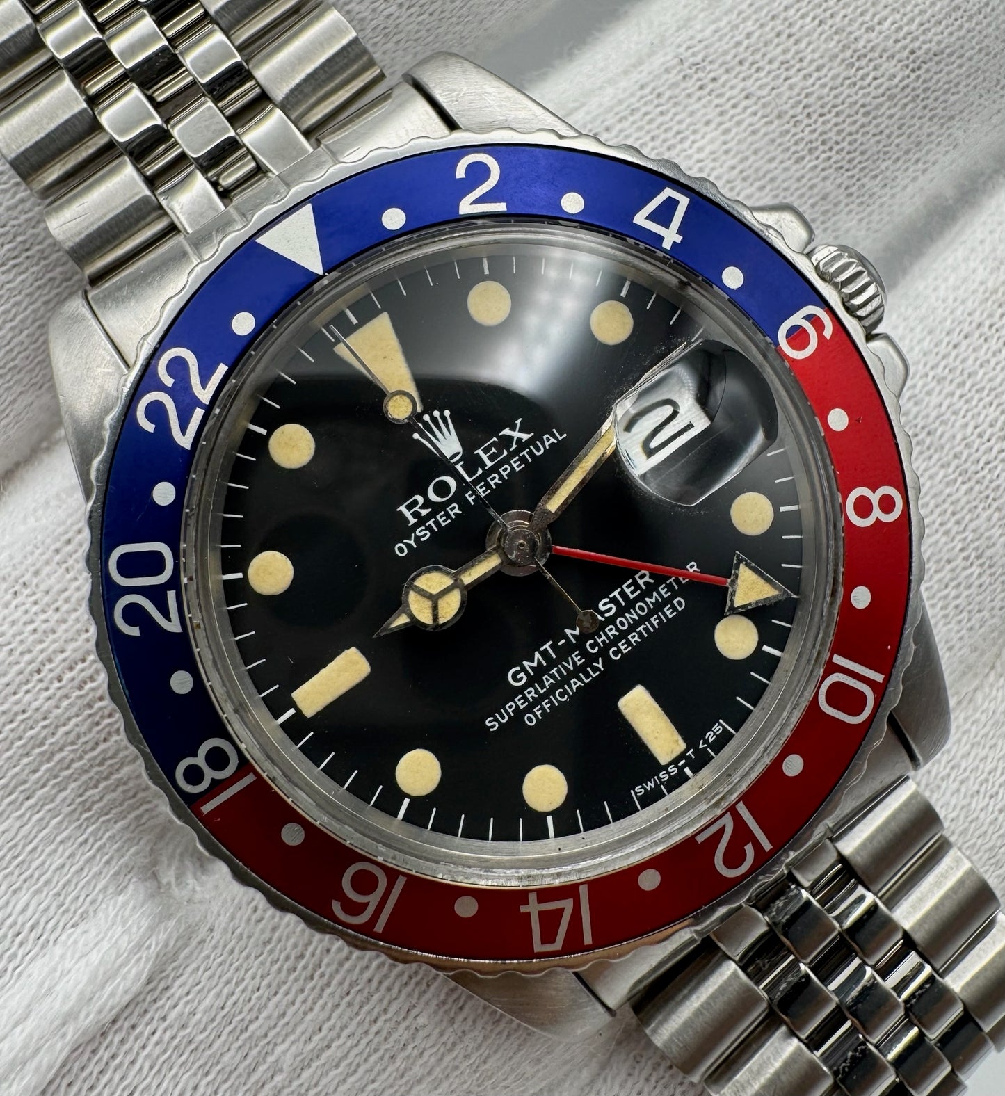 Rolex GMT-Master 1675 MK5 Pepsi Jubilee Yellow Patina 1978 (Serviced)