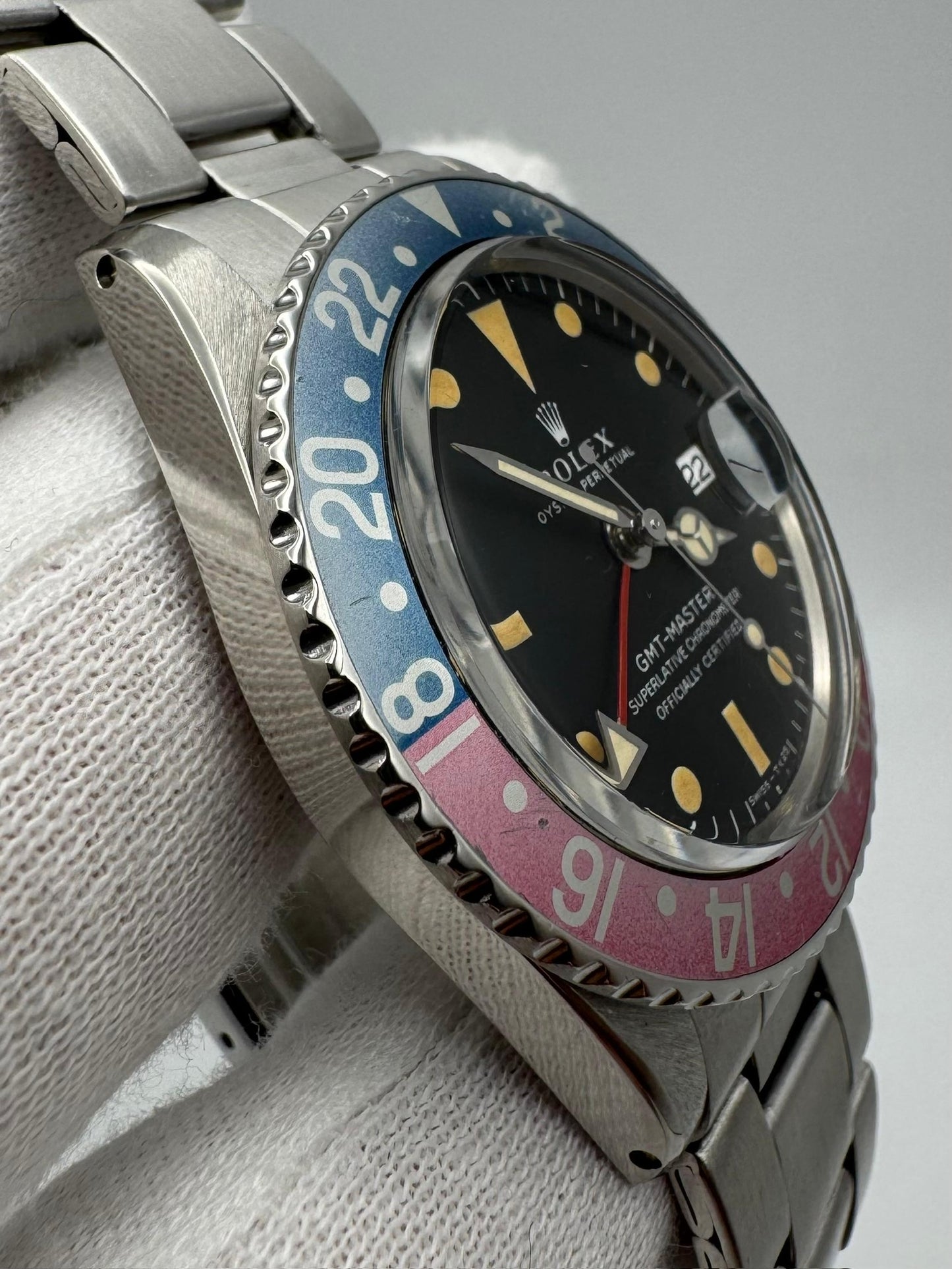 Rolex GMT-Master 1675 MK1 Long E Yellow Patina Red Back Faded Pepsi Insert 1970 (Serviced)