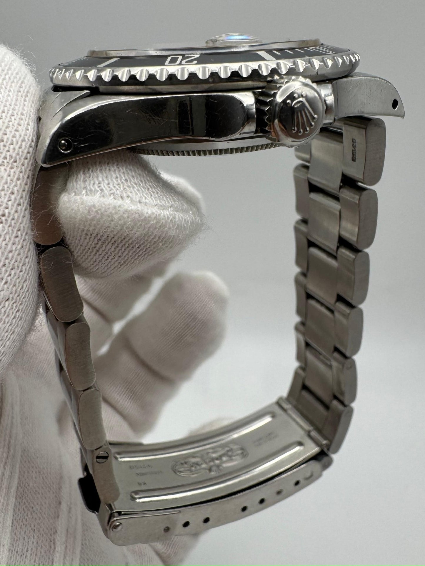 Rolex Submariner Date 16800 Matte Dial Heavy Patina 1982 (Full-Set/Unpolished/Serviced)