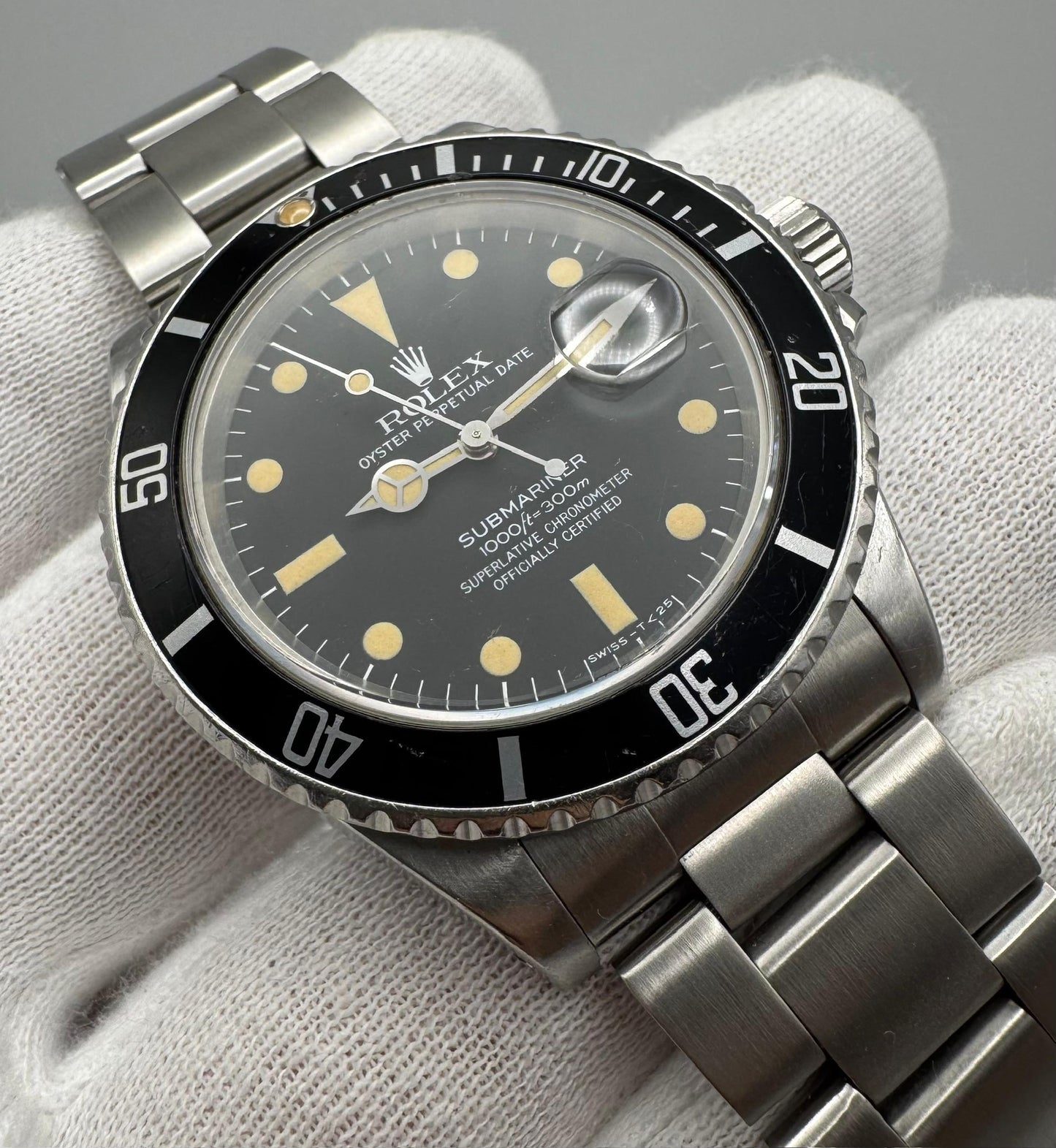 Rolex Submariner Date 16800 Matte Dial Yellow Patina 1986 (Full-Set/Serviced)