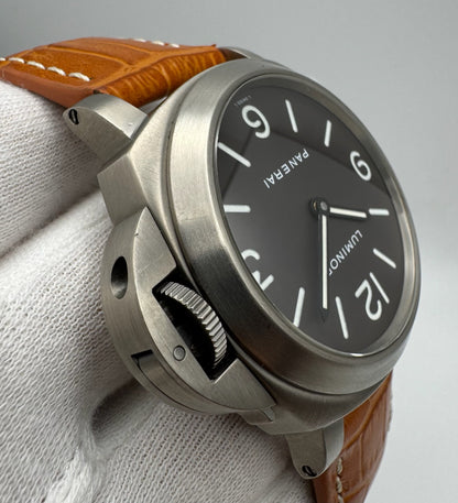 Panerai Luminor Base PAM116 Titanium Tobacco Dial 2002 (Full-Set/Serviced)