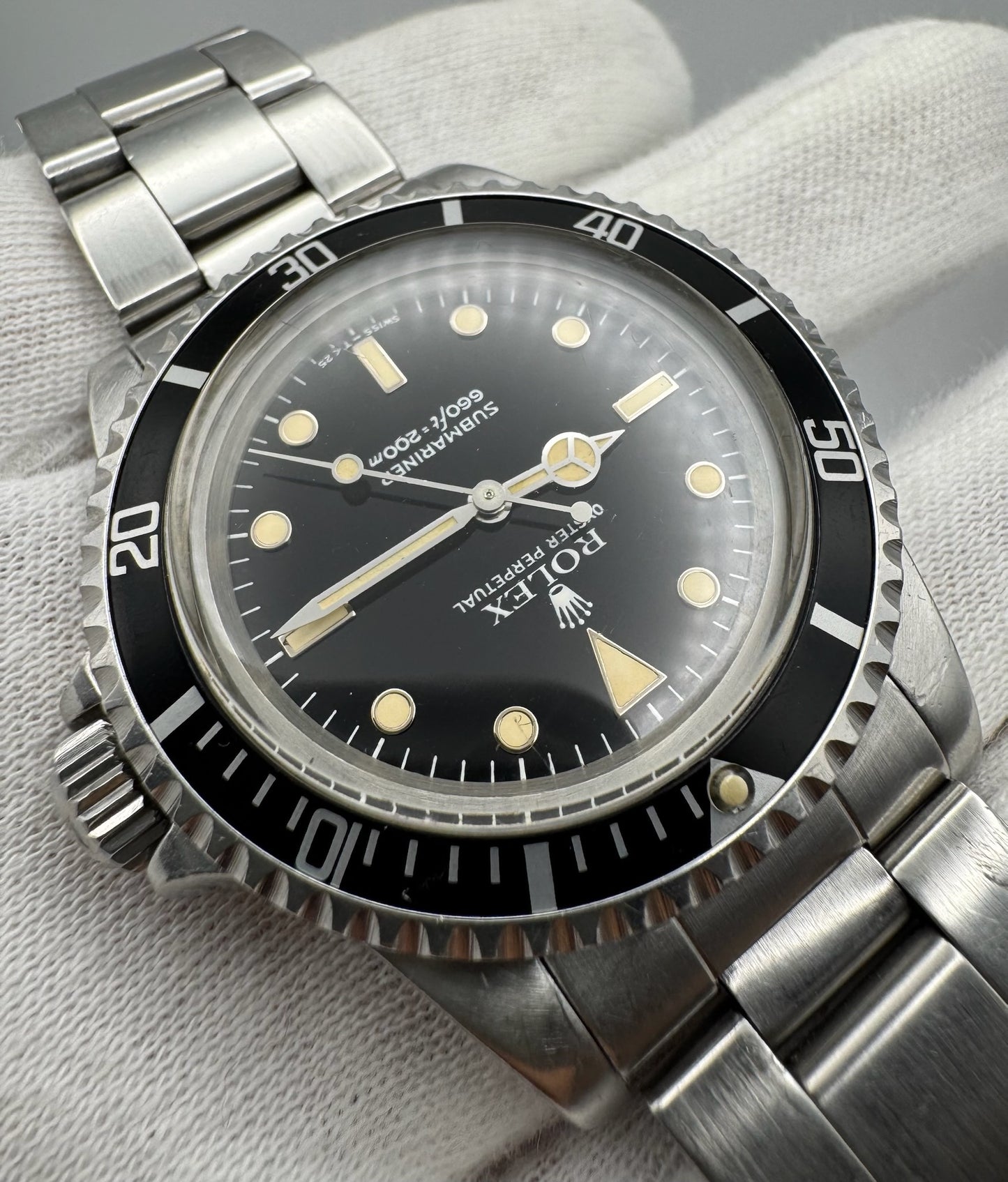 Rolex Submariner 5513 Glossy Dial Yellow Patina 1984 (Unpolished)