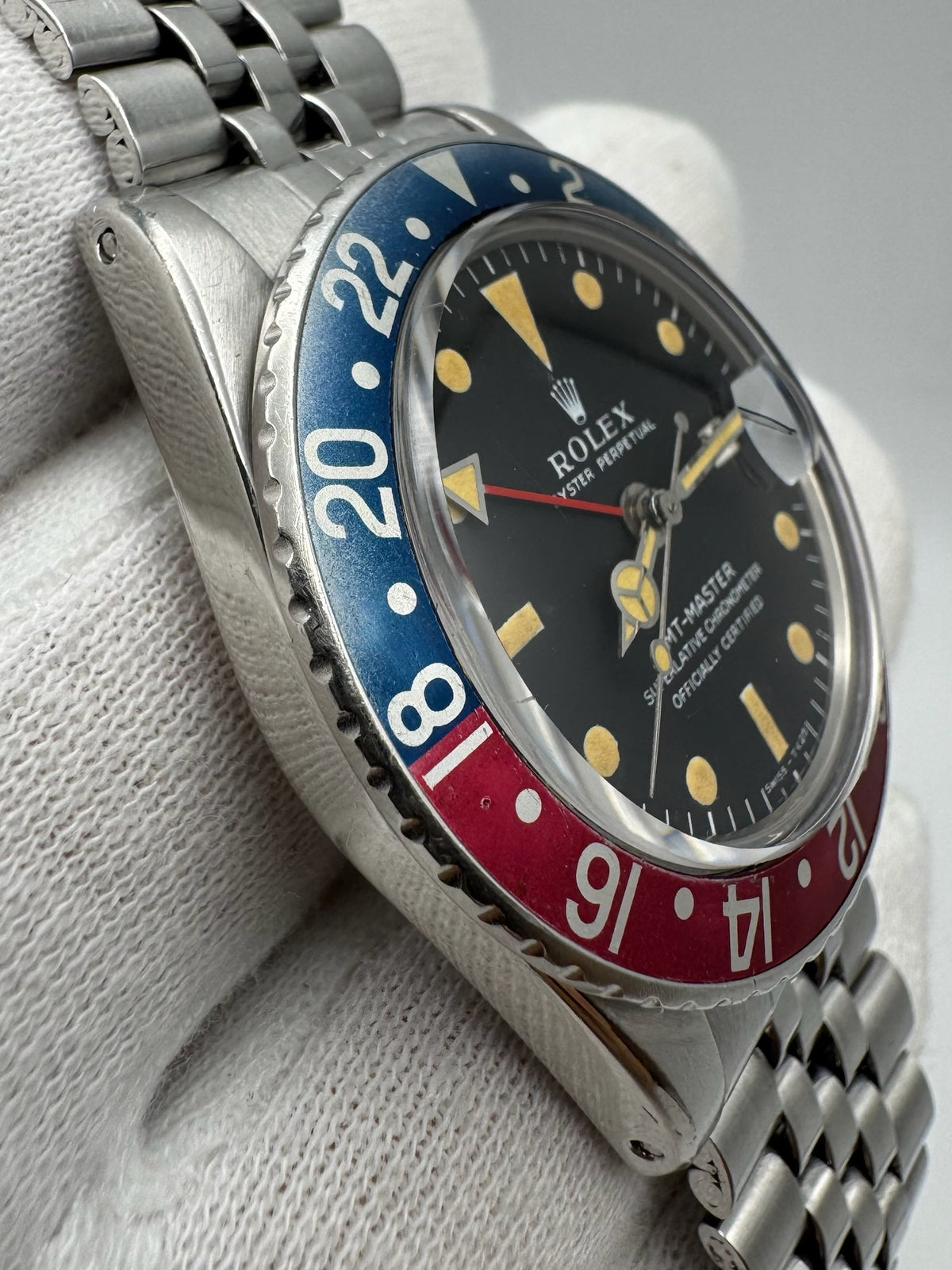 Rolex GMT-Master 1675 MK1 Long E Heavy Patina Pepsi Red Back Jubilee 1967 (Full-Set/Serviced)
