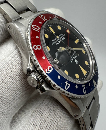 Rolex GMT-Master 1675 MK2 Heavy Patina All Red GMT Hand Pepsi Red Back 1971 (Full-Set/Serviced)