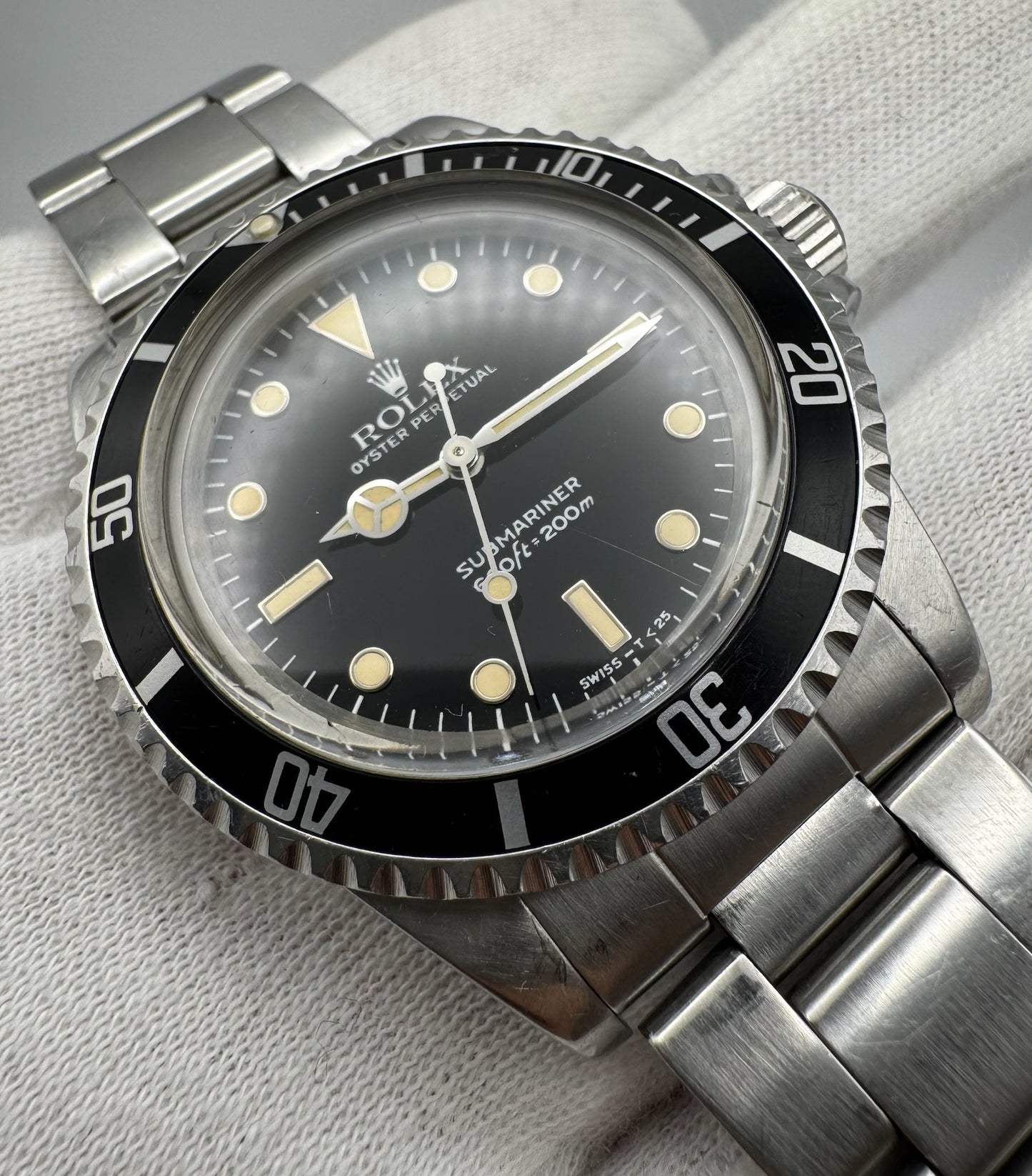 Rolex Submariner 5513 Glossy Dial Yellow Patina 1984 (Unpolished)