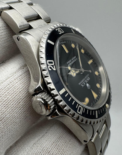 Rolex Submariner 5513 Glossy Dial Yellow Patina Blue Insert 1986 (Full-Set/Serviced)
