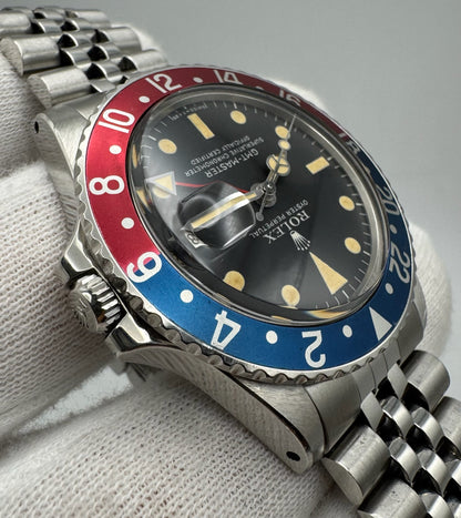Rolex GMT-Master 1675 MK4 Pepsi Yellow Patina 1978 (Full-Set/Unpolished/Serviced)