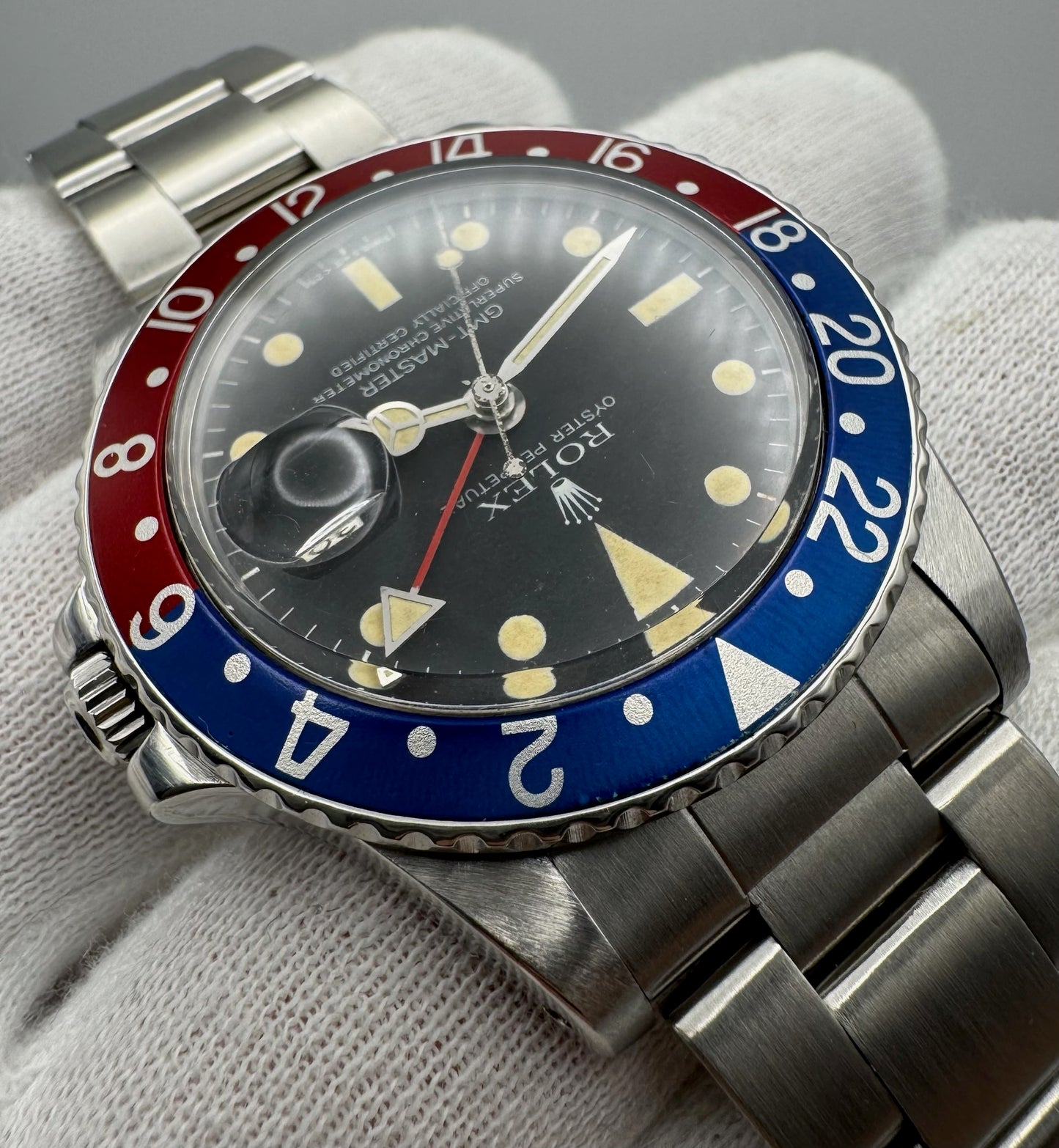 Rolex GMT-Master 1675 MK6 Yellow Patina Pepsi Oyster Bracelet 1978 (Serviced)