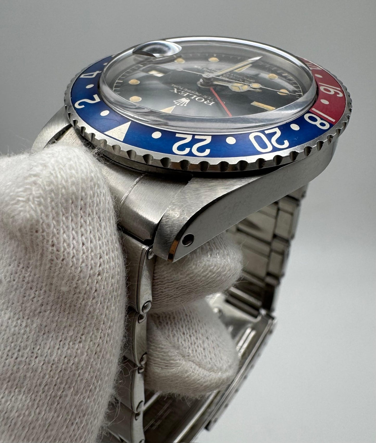 Rolex GMT-Master 1675 PCG Gilt Chapter Ring Oyster Riveted Pepsi Red Back 1961 (Full-Set/Unpolished)